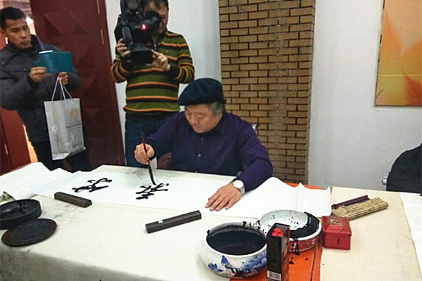 QQ图片20161222123424_副本.jpg