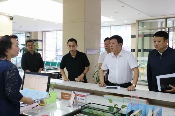 图为市政府副市长吕锋在会议上讲话.JPG